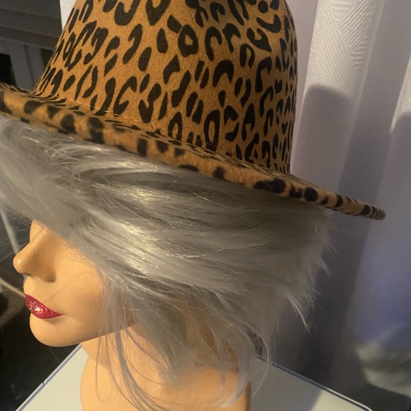 Walk on the wild side with your besties.  One price. For 2 fabulousity 🥰 - Picture 6 of 14